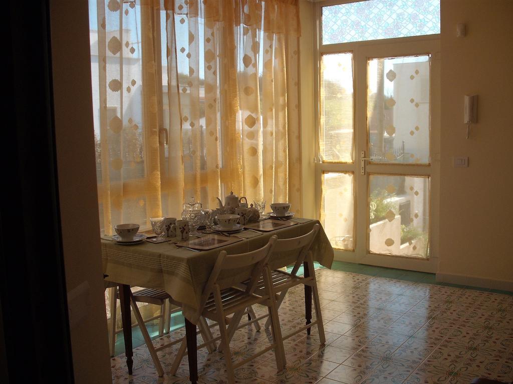 Bed And Breakfast Angolo Fiorito Чивитавекия Стая снимка